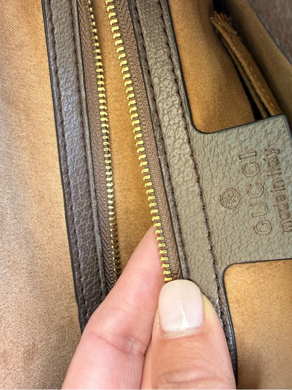 Gucci Beige GG Supreme Canvas Tote with Brown Trim and Green-Red Web - Picture 6 of 8